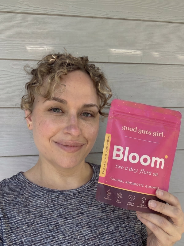 en good guts girl-kund med sin bloom-påse